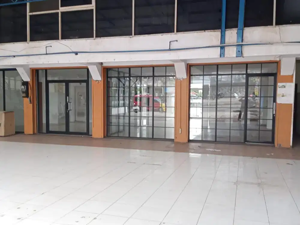 Disewakan Ruko Besar 3 Lantai lokasi Strategis dan Siap Pakai ciputat tangerang selatan