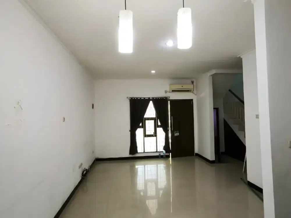 Rumah Ada 2 AC Plus Kamar Mandi dalam di Metland Cakung Jakarta Timur