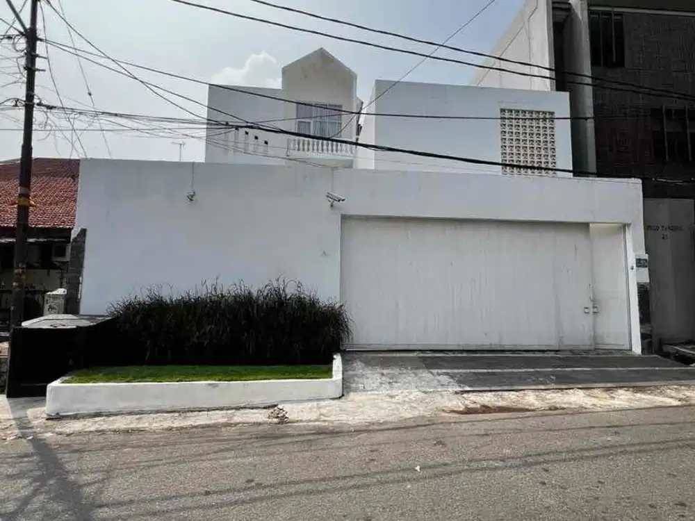 Rumah Baru Renovasi dan Bagus di Permata Hijau