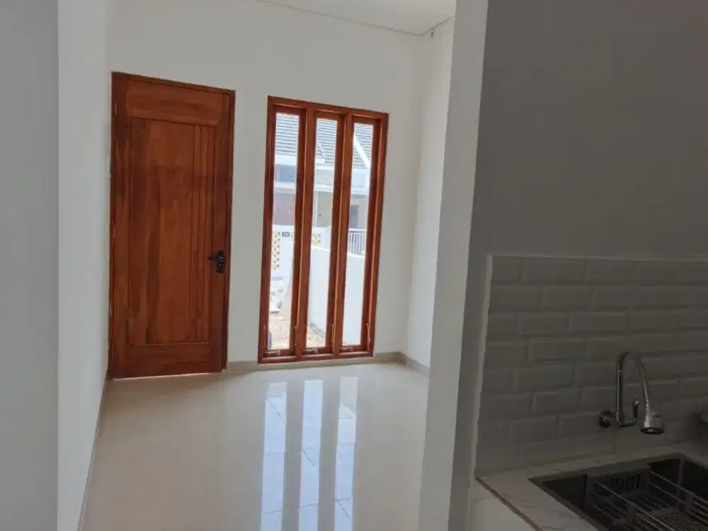 3 UNIT TERAKHIR RUMAH 2 LANTAI DI COLOMADU