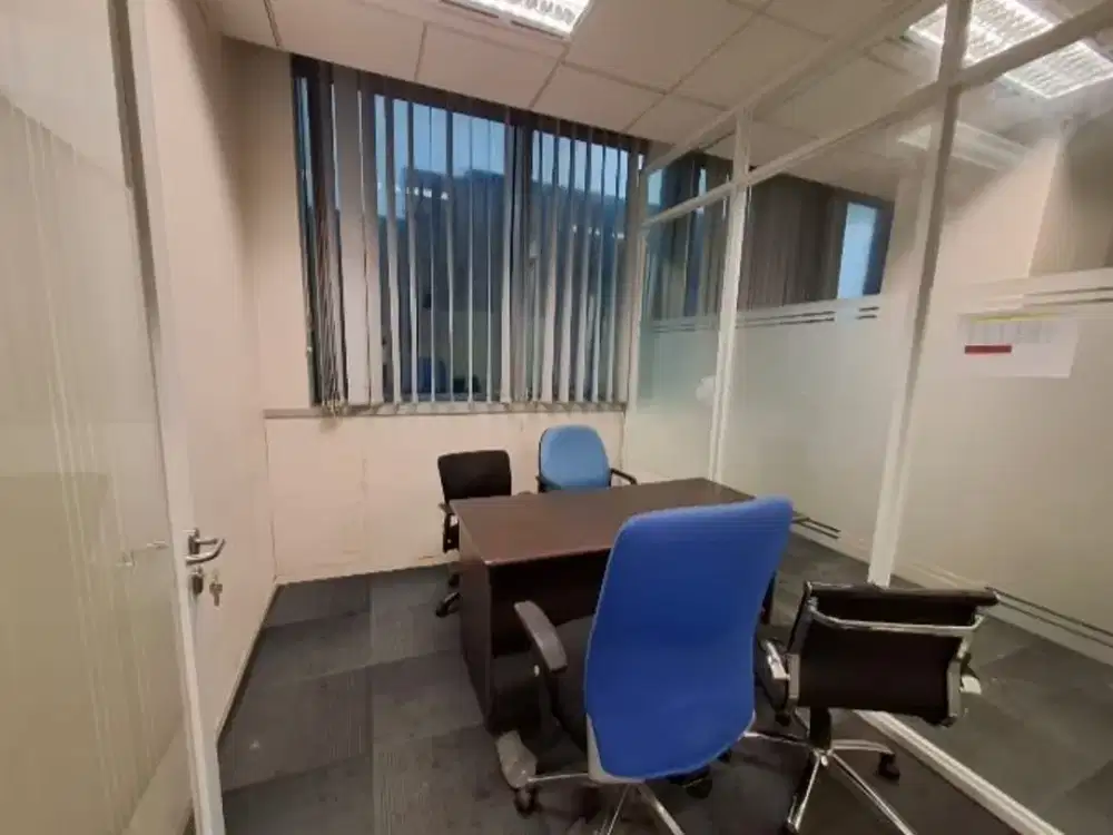SEWA KANTOR DI JAKARTA SELATAN KUNINGAN 200M2 SEMI FURNISHED 175K NEGO