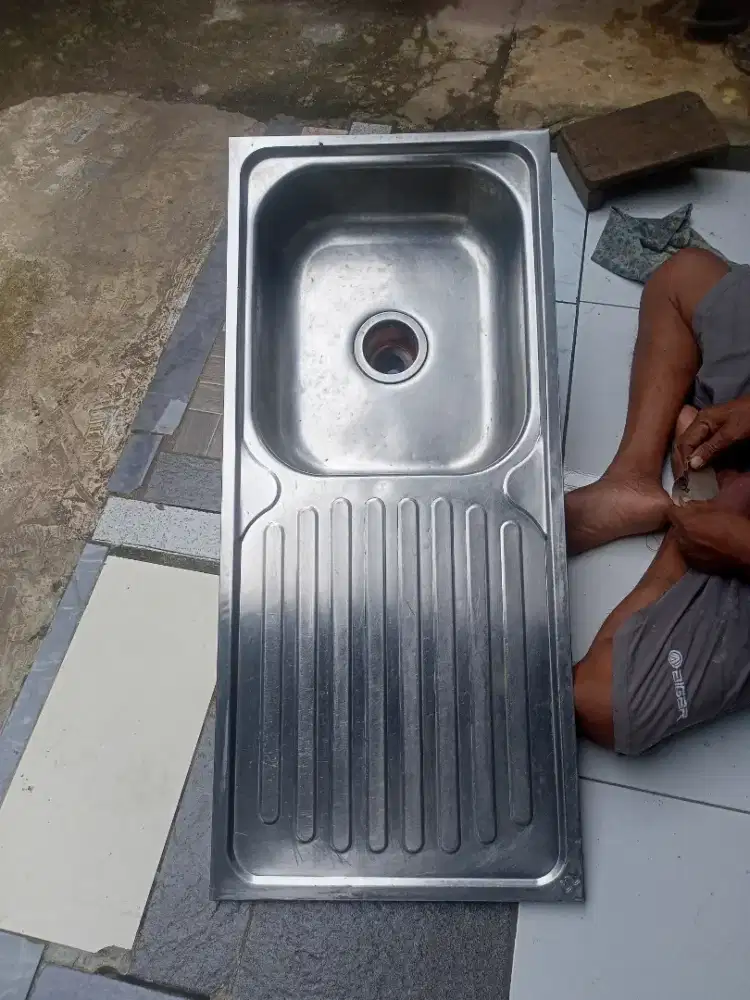 Sing bekas untuk cuci piring