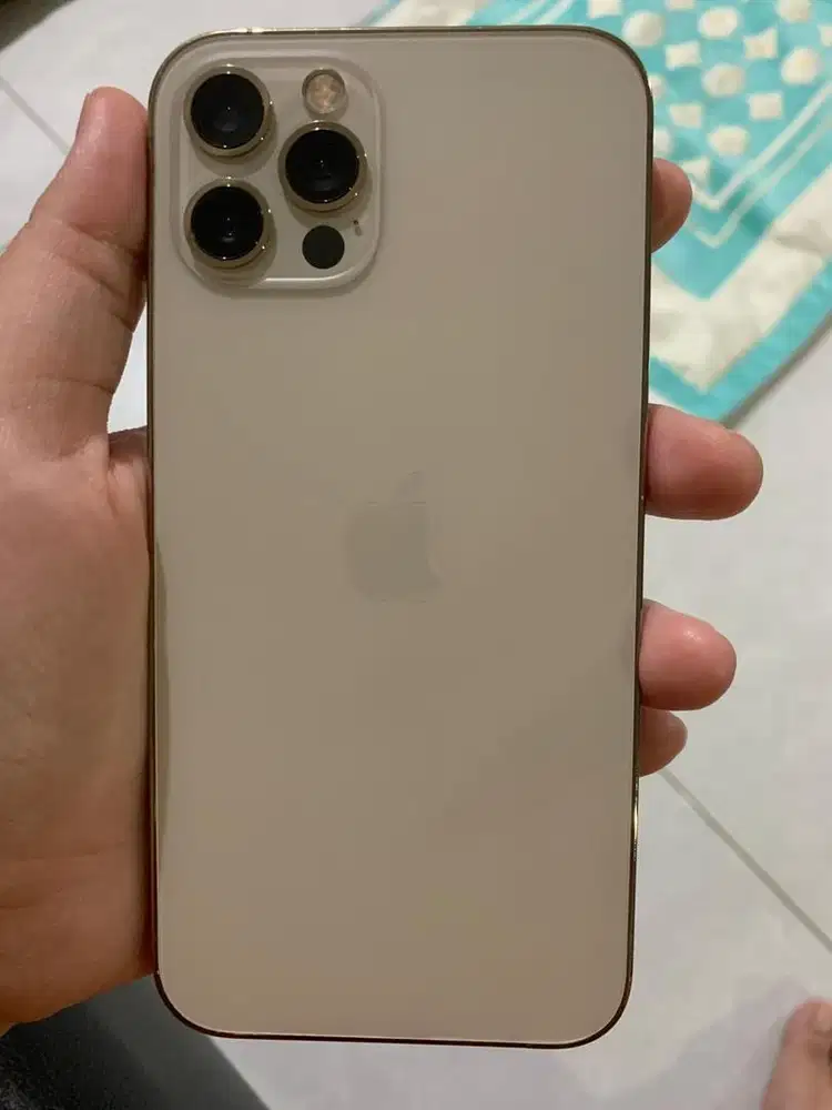 FOR SALE IPHONE 12 PRO GOLD 256GB