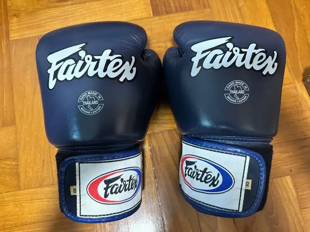 Fairtex boxing gloves sarung tangan tinju muaythai 10oz