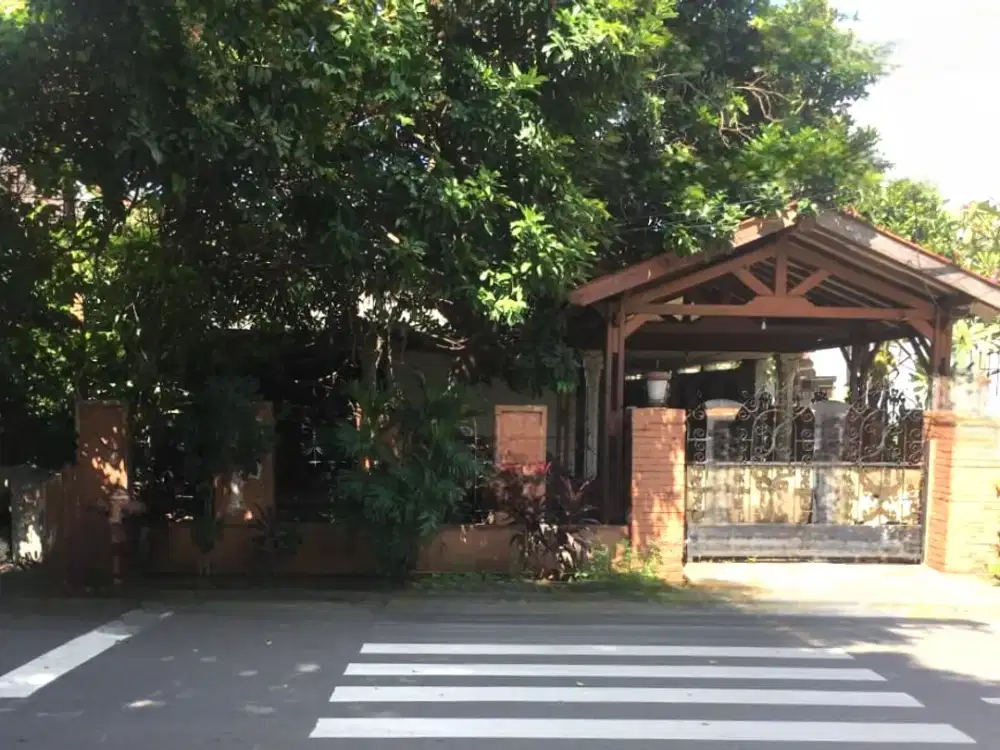 Rumah siap huni 2lt luas 353m Duren Sawit Jakarta Timur