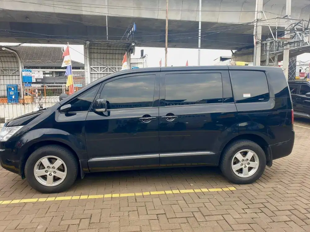 Mits Delica 2.0 2015 CBU Antik