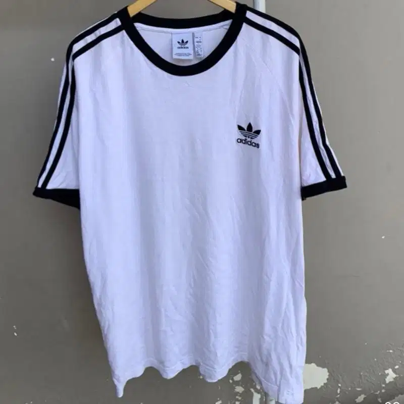 Kaos Putih Adidas
