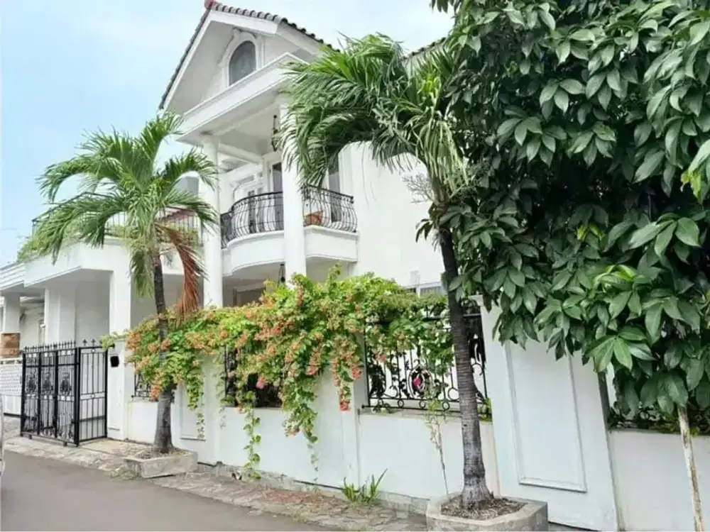 Mewah Megah Rumah di Komplek Galaxy Bekasi