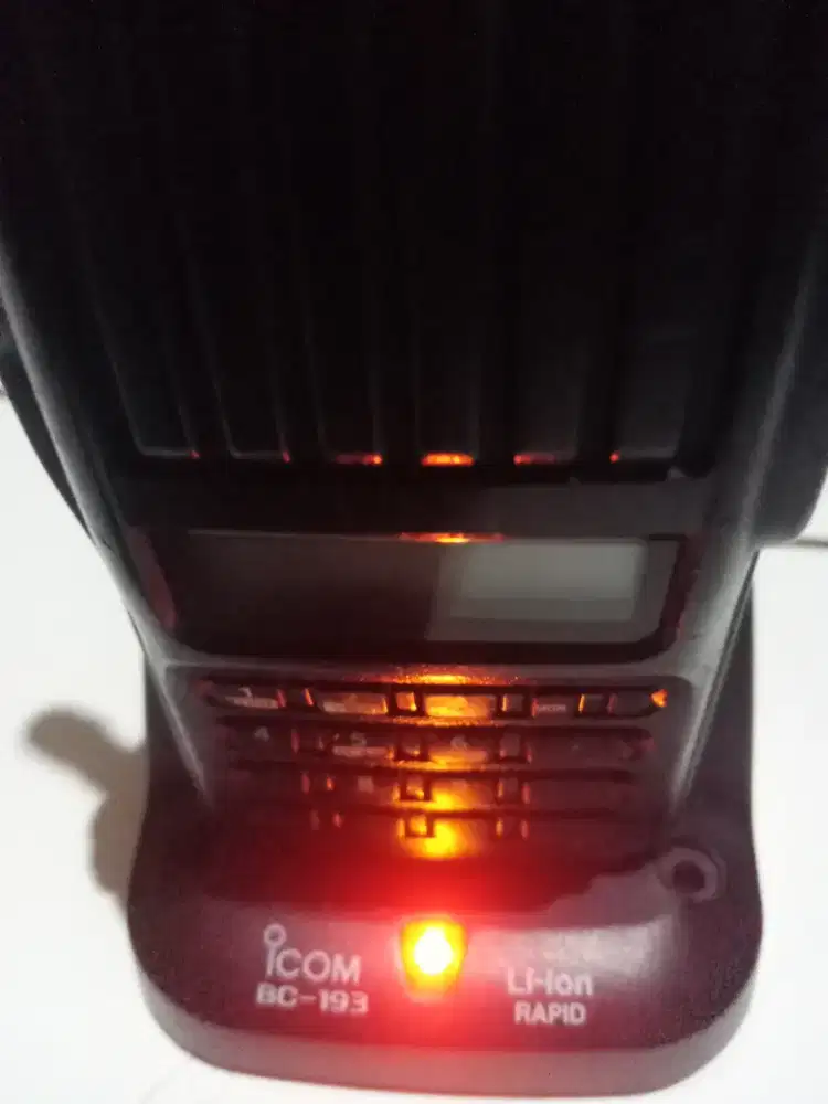 Radio HT icom v80 vhf