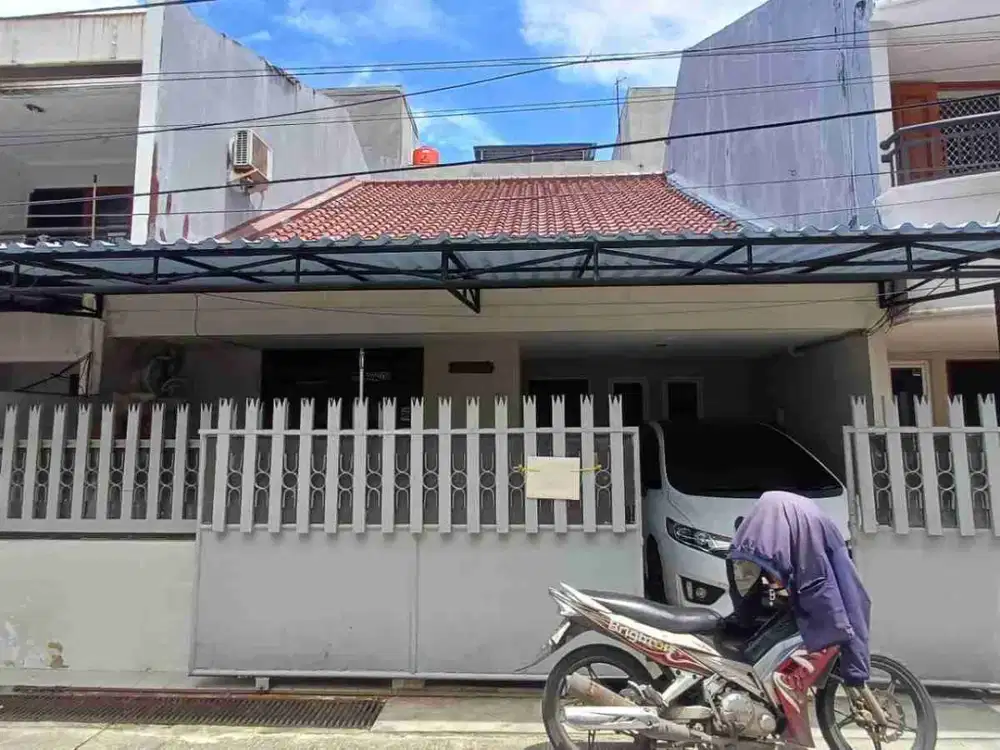 Rumah 1,5 Lantai Siap Huni