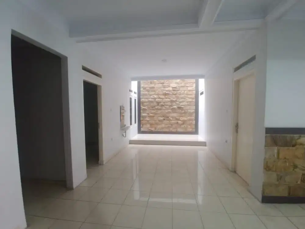 Dijual Rumah Mewah Hoek Di Rawamangun Jakarta Timur