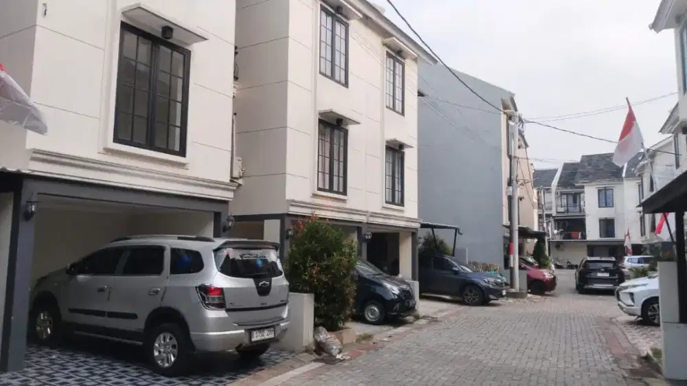 Over Rumah 3 Lantai di Jln Radar Auri Cimanggis