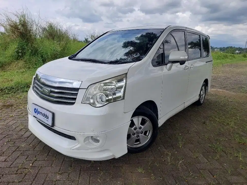 Toyota Nav1 2.0 V Bensin Automatic 2013 DKQP