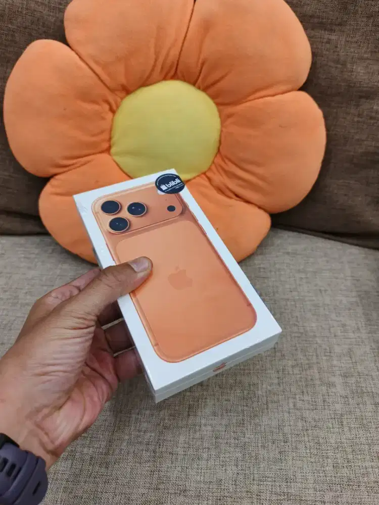 Iphone 17 pro 256gb resmi Indonesia garansi 1 tahun