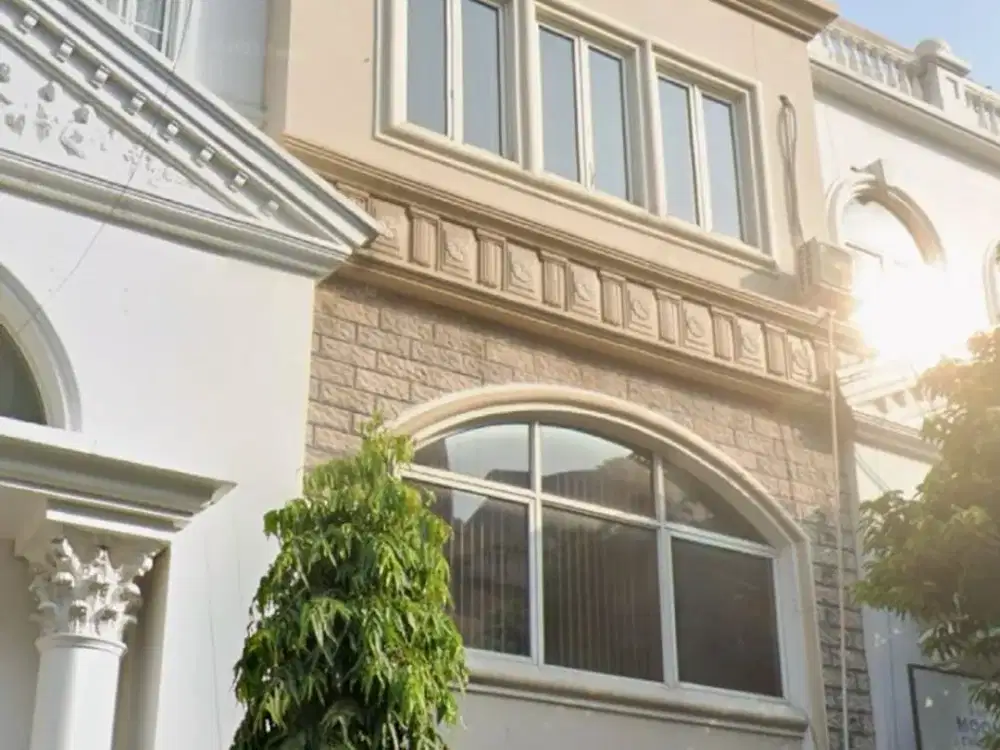 DIJUAL RUGI Ruko Cordoba PIK, Belakang gerobak betawi