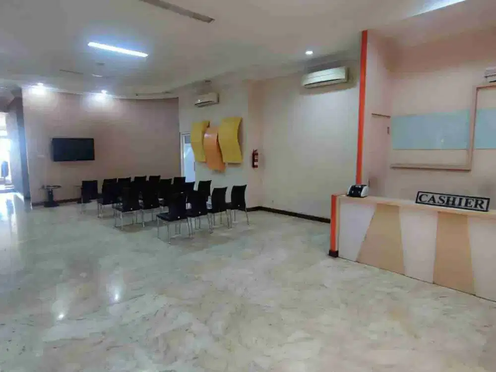 Disewakan gedung cck utk kantor showroom jl raya kertajaya surabaya