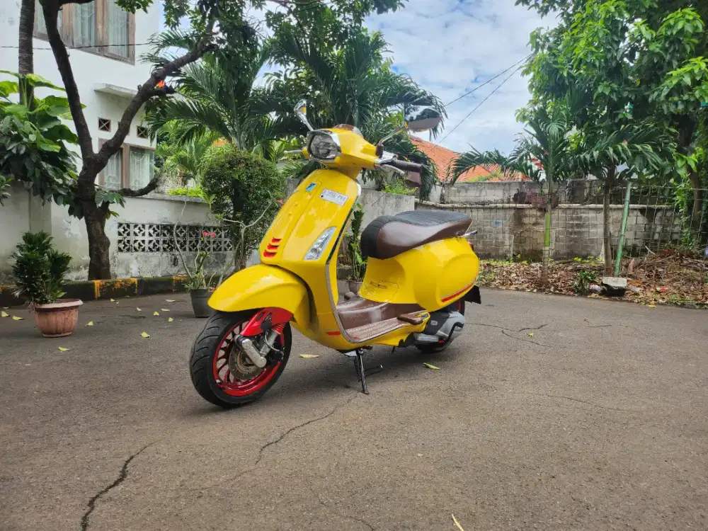 Dijual Vespa Sprint S Th2022 Seperti Baru
