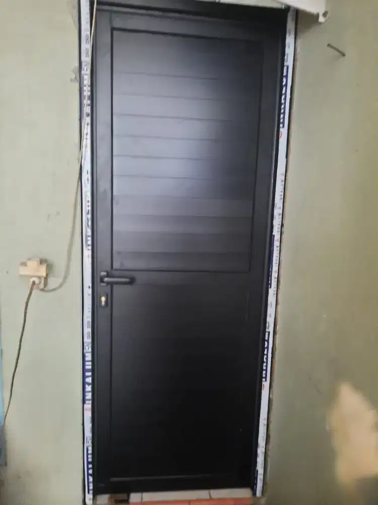 Dijual perdaun pintu aluminium spandrell