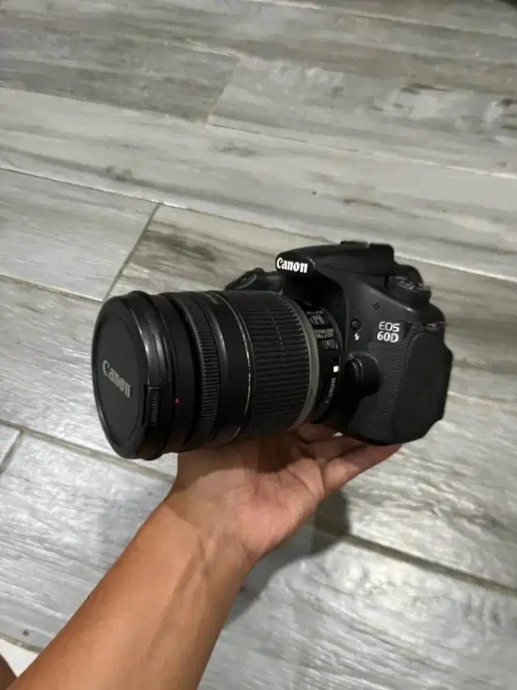 Canon 60D lensa 18-200mm sapujagat