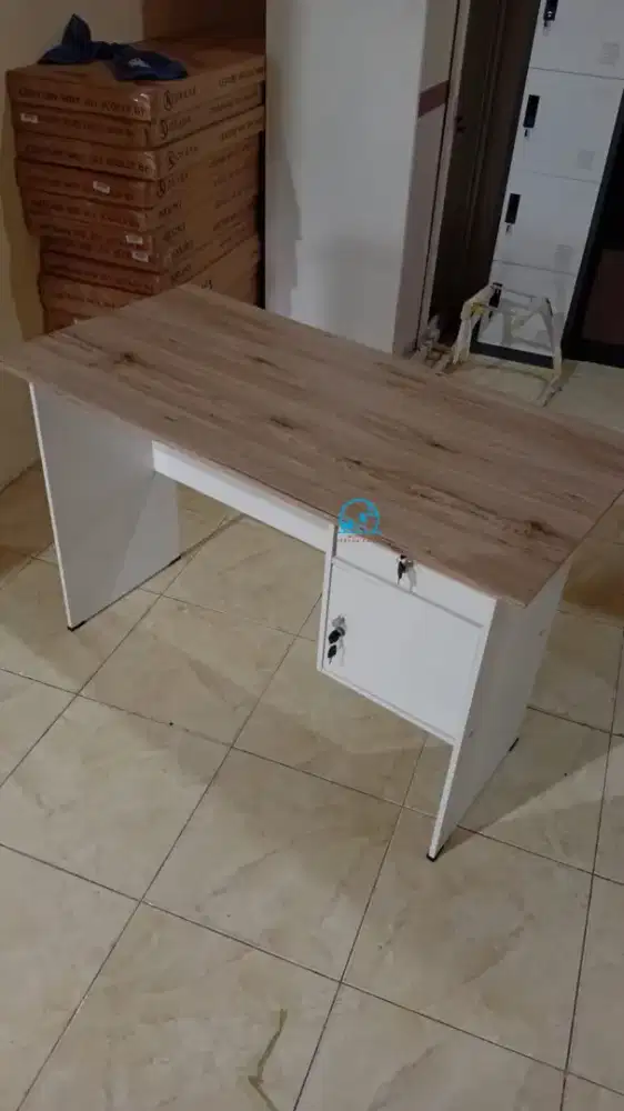 Meja kantor!! Siap antar