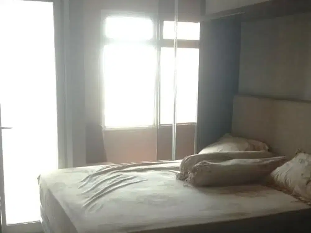 Disewakan Perbulan Siap Huni Studio Furnish Apartemen Green Lake Sunter