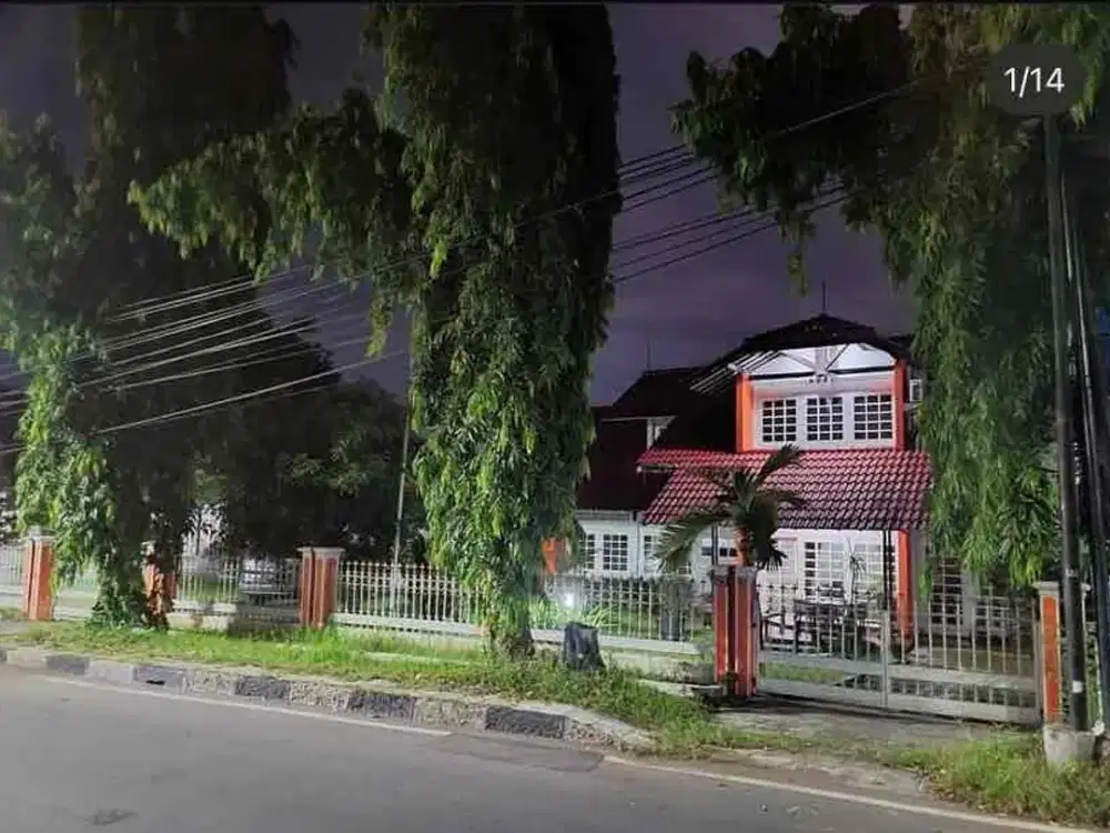 Rumah Jalan Utama Cipto Pusat Kota Cirebon cocok untuk kantor & USAHA