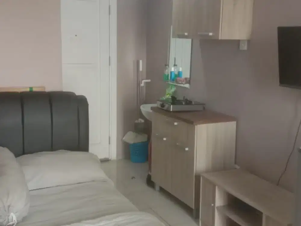 Disewakan Studio Furnished Lt Rendah Siap Huni Apartemen Green Lake Sunter