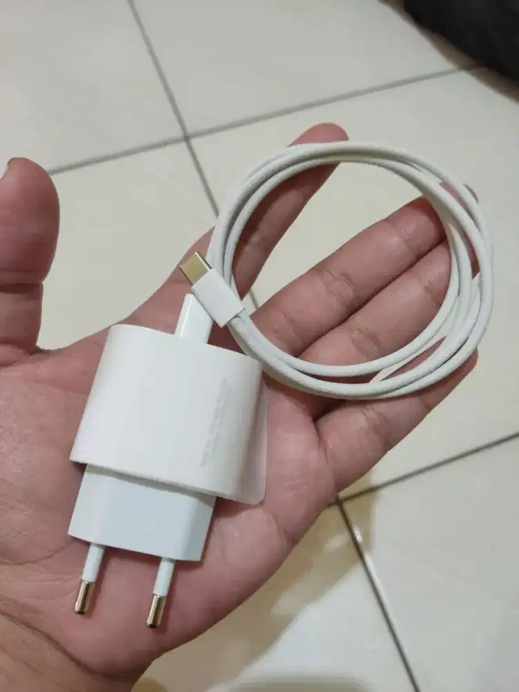Charger iphone 15 C to C