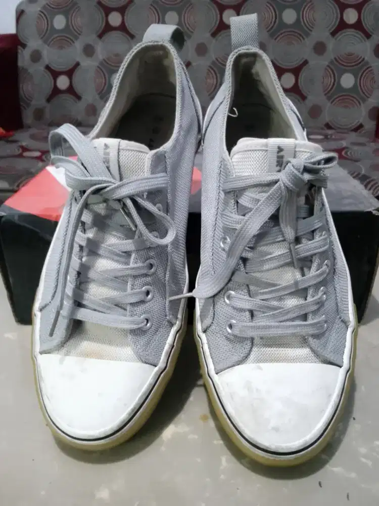 Sepatu sneakers air walk size 44 mulus