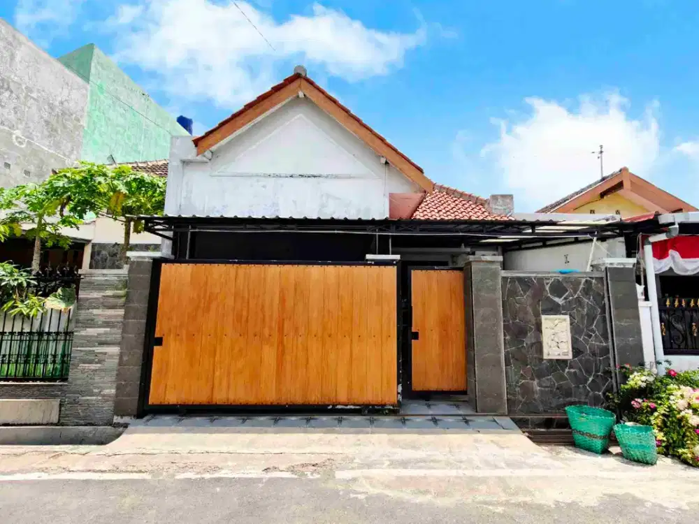Rumah Cantik Bagus SHM Siap Huni di Klodran dekat Pintu Tol Solo