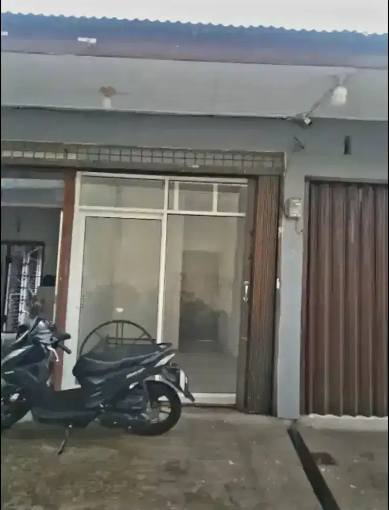 Kios usaha minimalis letak strategis Jl.Pahlawan dekat HM Yamin/Aksara