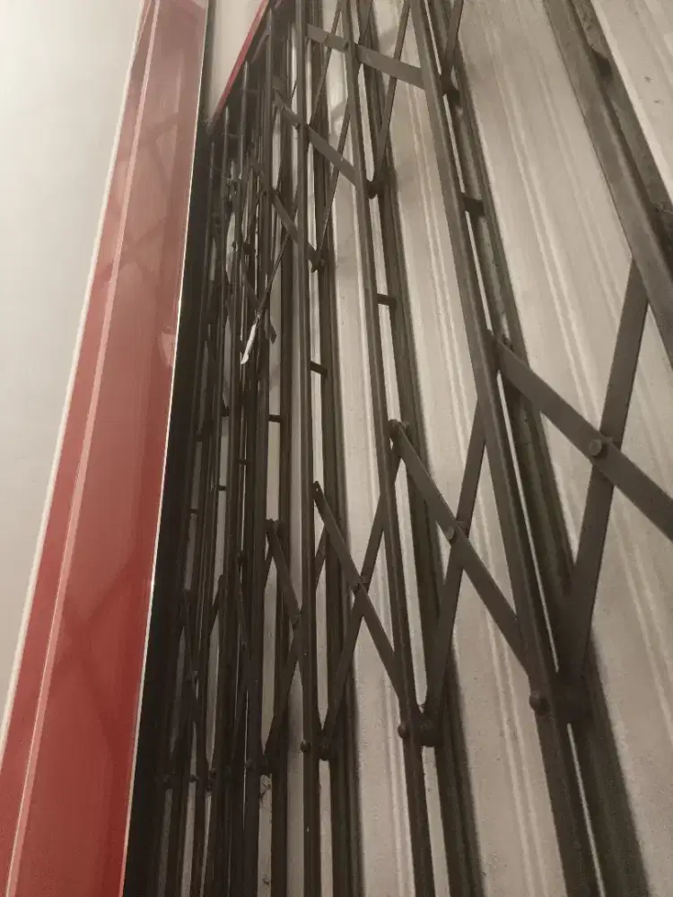 Servis folding gate rolling door