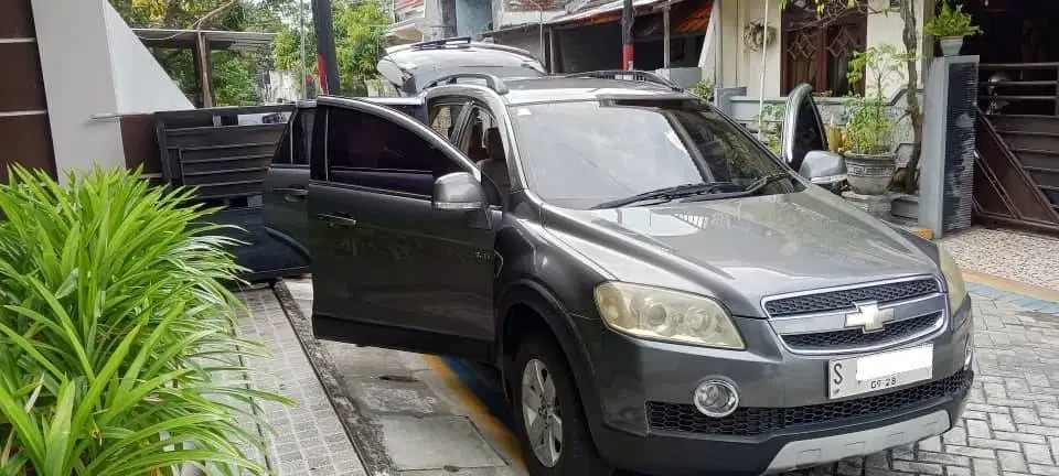 Chevrolet Captiva 2.4L SS Bensin (2011)