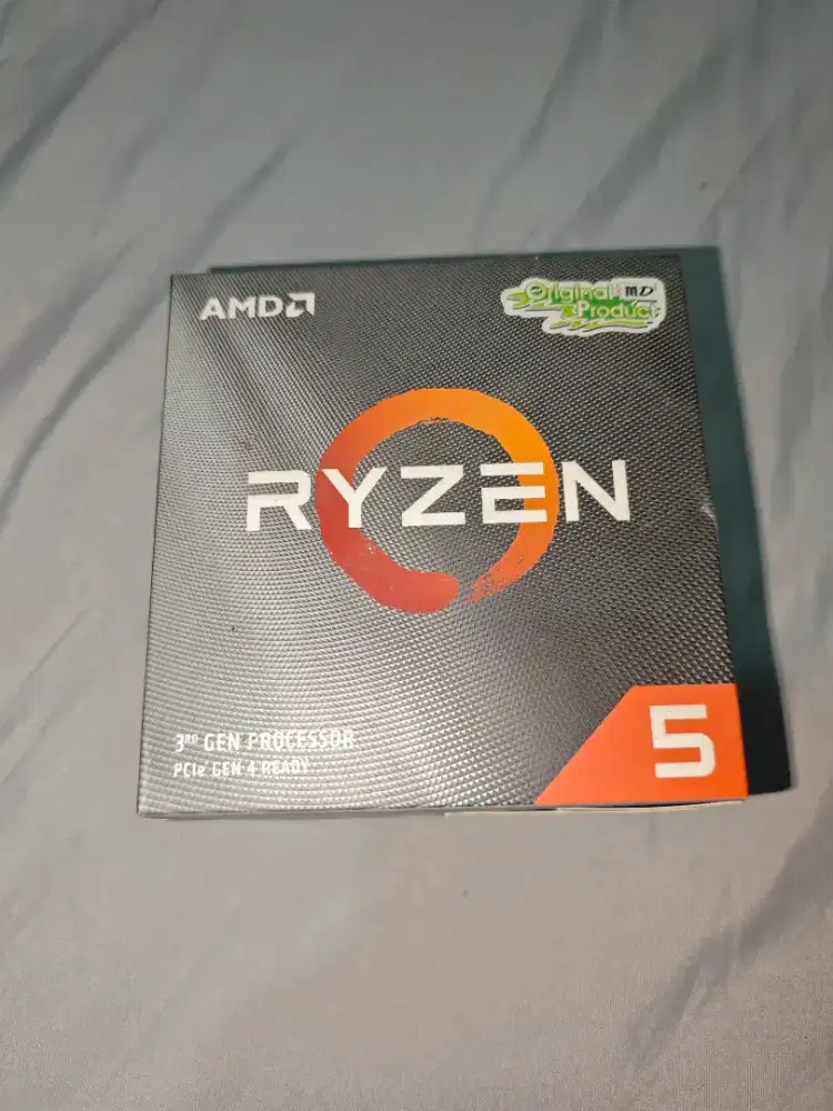 CPU AMD Ryzen 5 3600 + wraith cooler + box