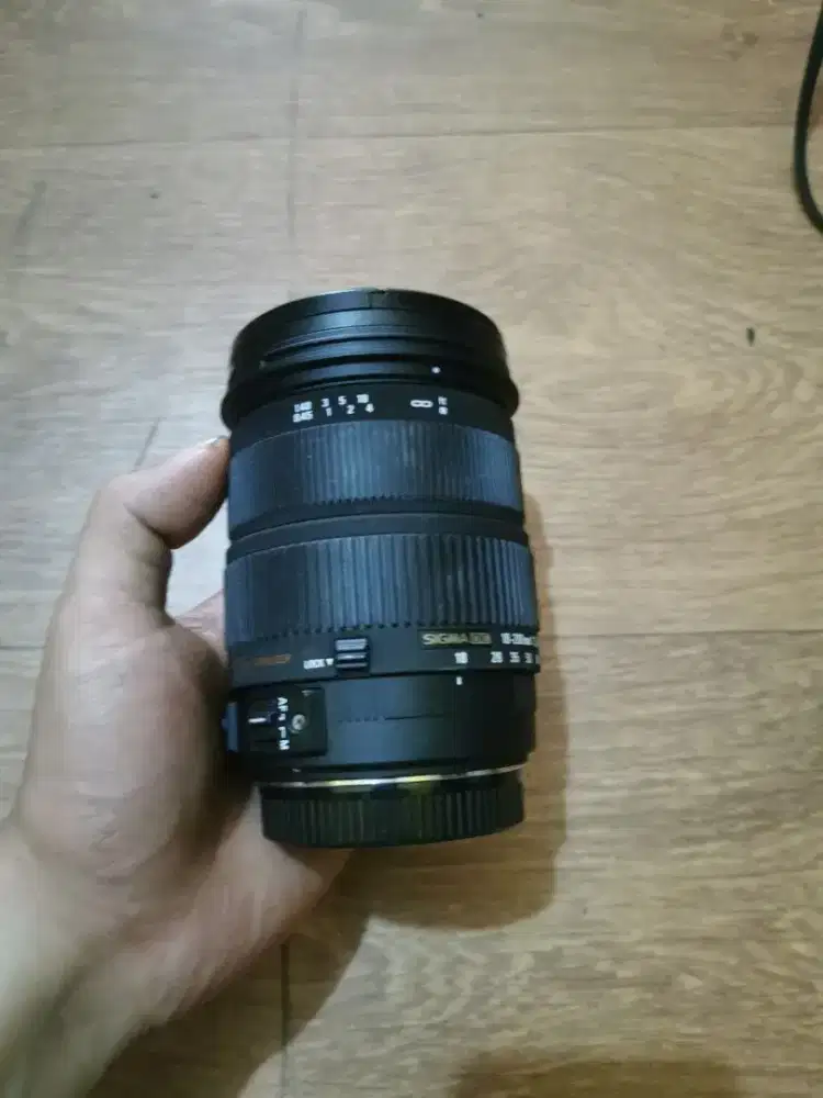 Sigma 18-200mm f/3.5-6.3 DC OS HSM DSLR lens lensa kamera for CANON