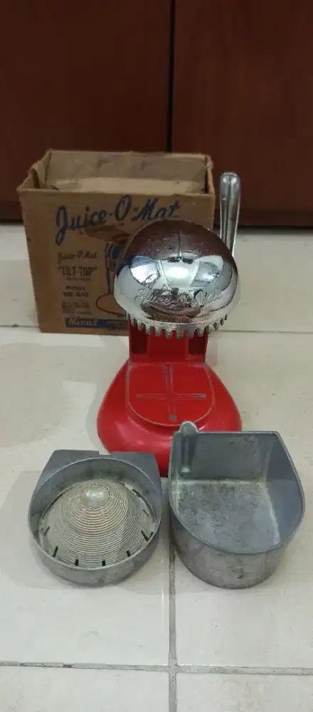 Juice-O-Mat Tilt-Top MODEL NK-848