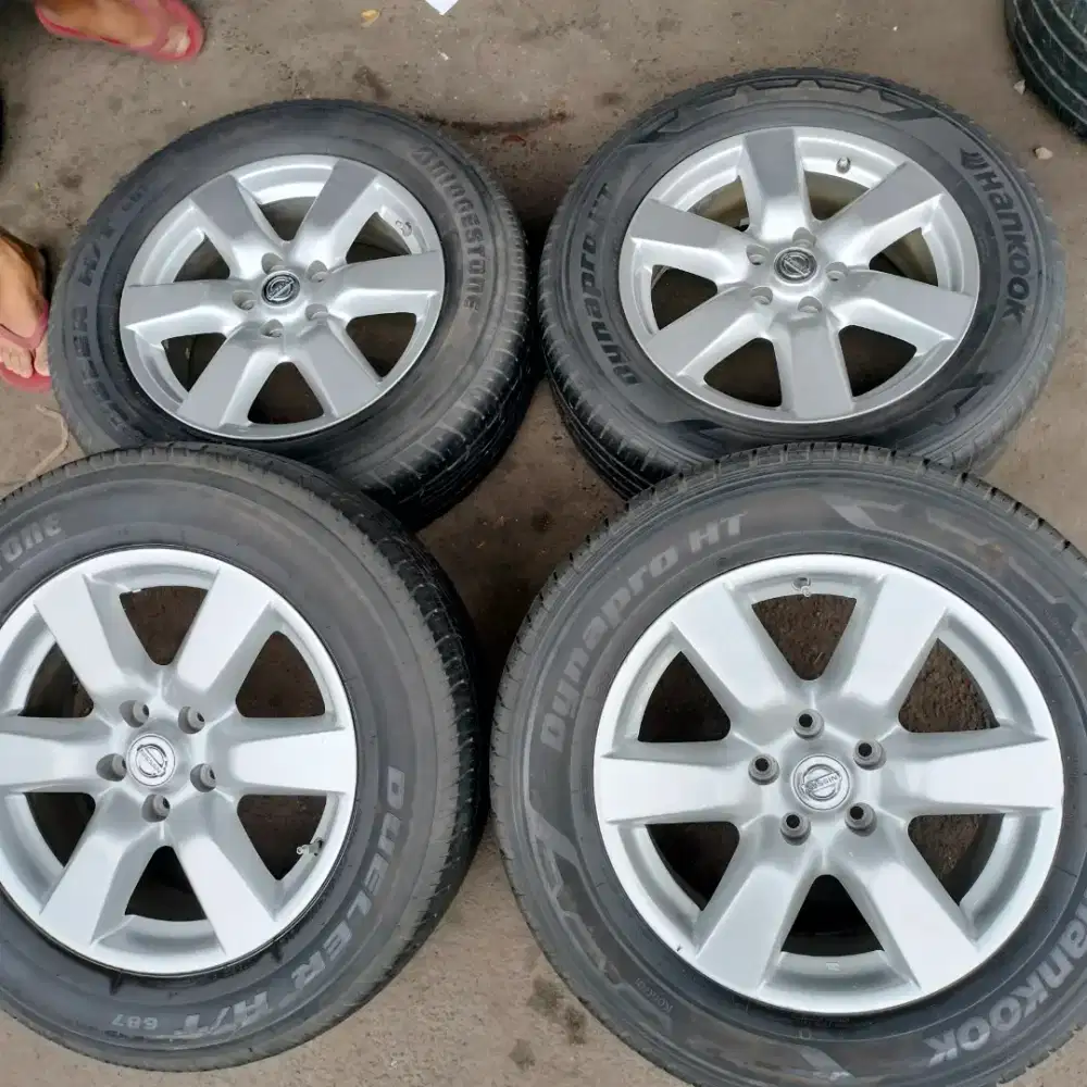 Velg original Nissan Xtrail ring 17 pcd 5x114,3 ban 225/65 R17 4pcs