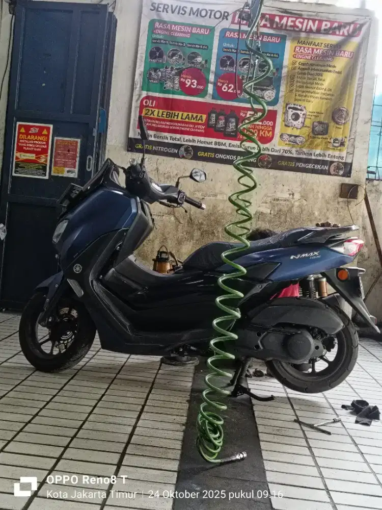 Yamaha nmax 2021 warna biru