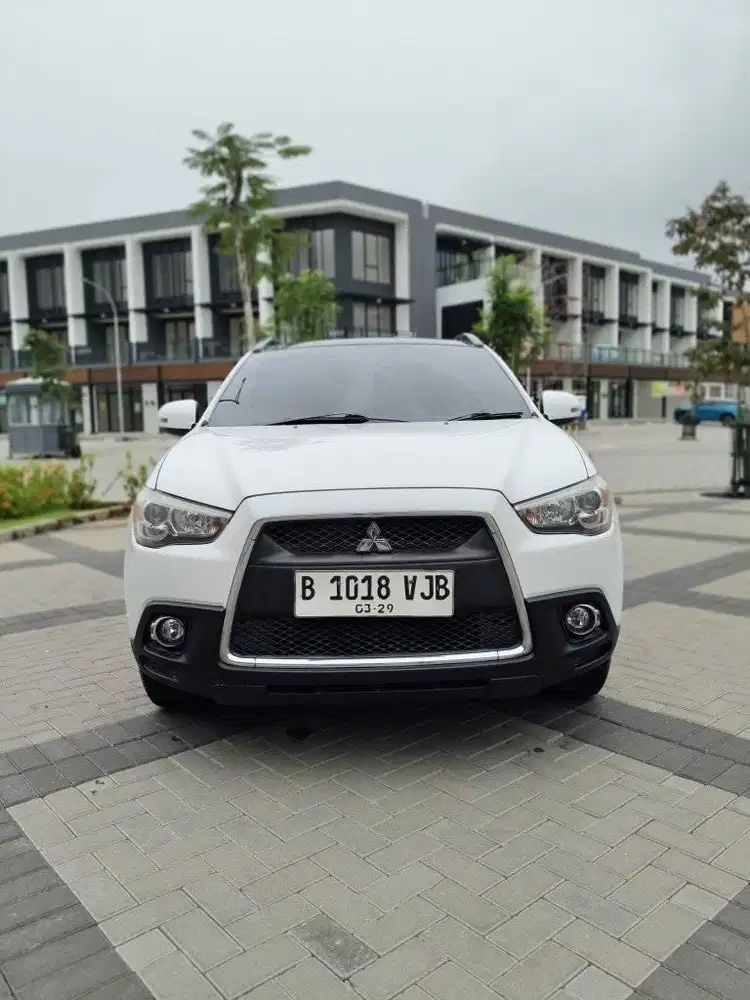 tdp 8 jt Mitsubishi Outlander Sport PX AT 2014 putih