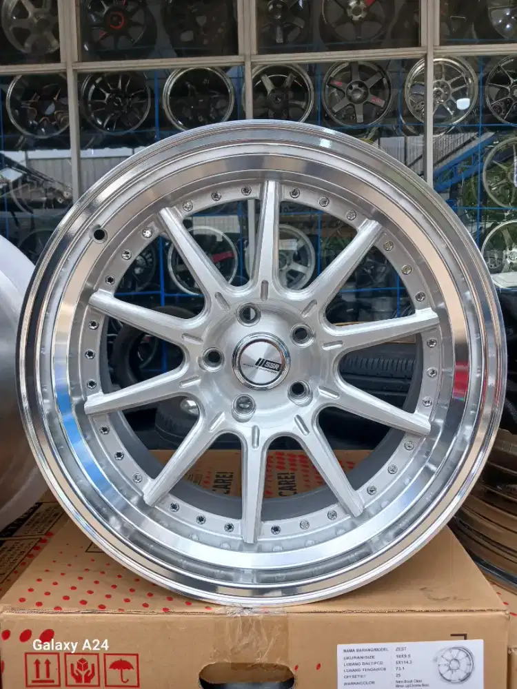 Velg ssr Zest ring 18x9,5 pcd 5x114,3 ET 25 nano brush clear 4pcs
