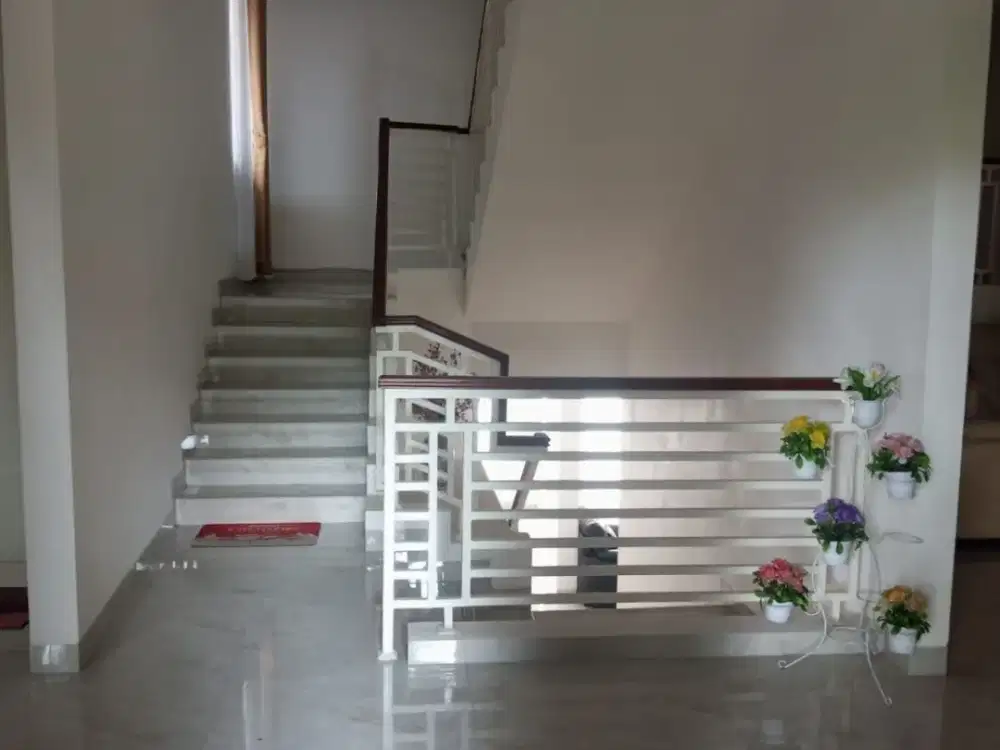 Dijual Rumah Mewah Siap Huni Dengan Design Modern  Full Furnish di Sentul City