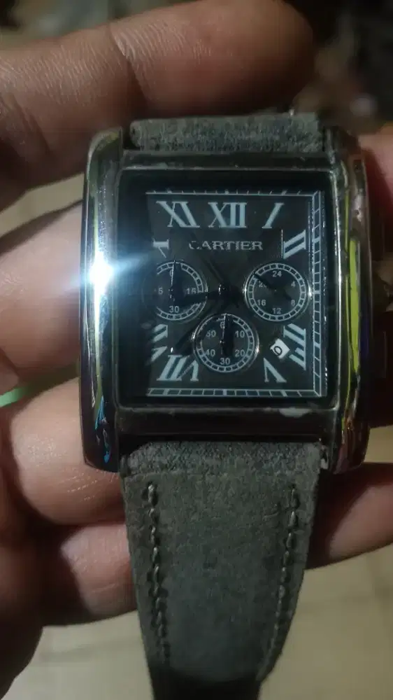 Jam tangan cartier