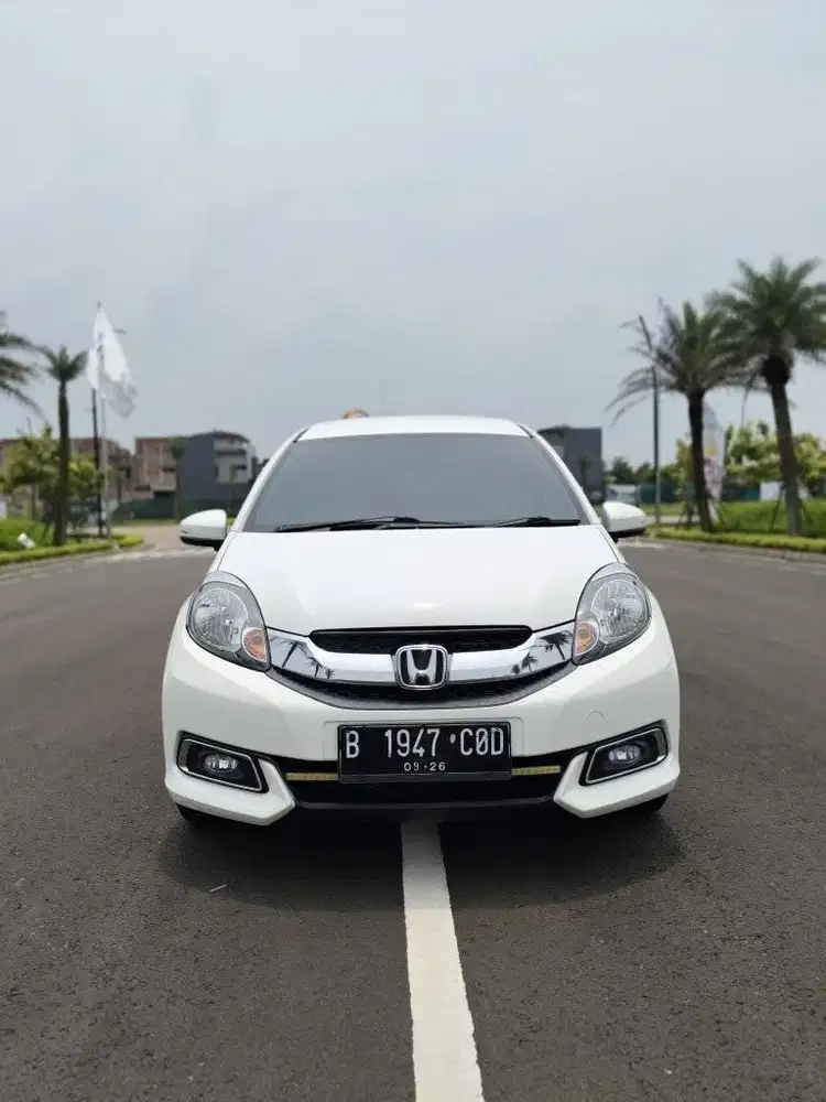 tdp 10 jt Honda Mobilio E prestige AT 2016 putih