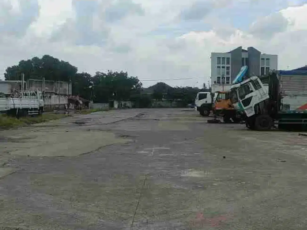 Tanah padat mainroad jalan leuwigajah cimahi