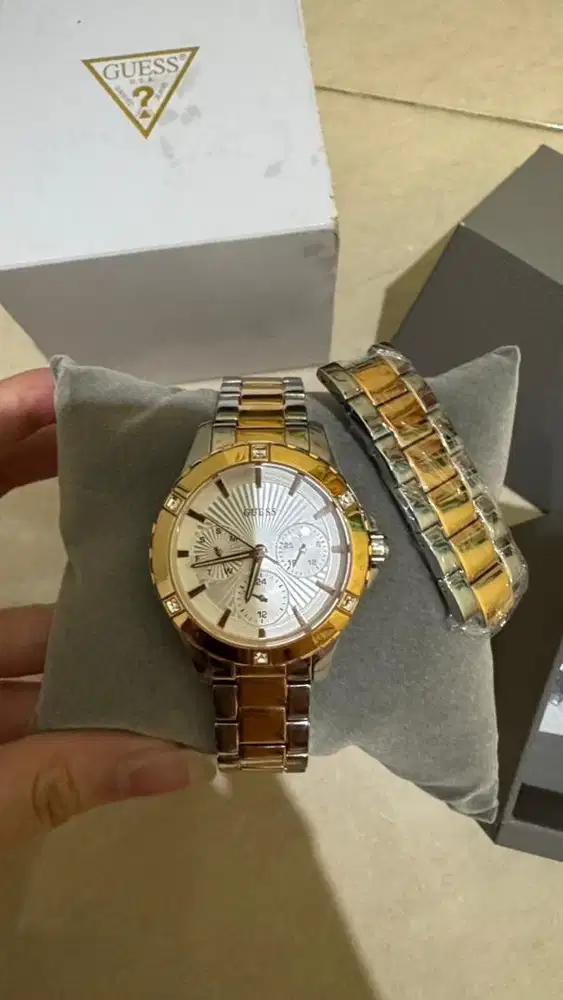 Jam tangan guess