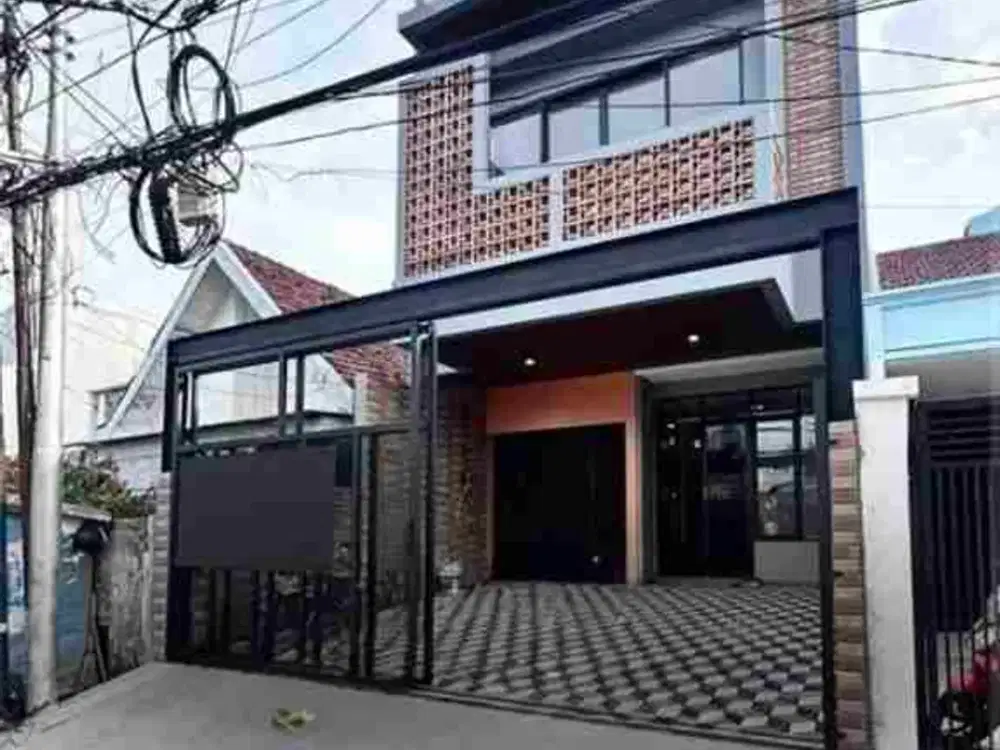 DISEWAKAN RUMAH STRATEGIS CANTIK DI TEBET BARAT JAKARTA SELATAN