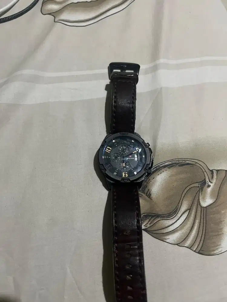 Jam tangan Swiss Army original