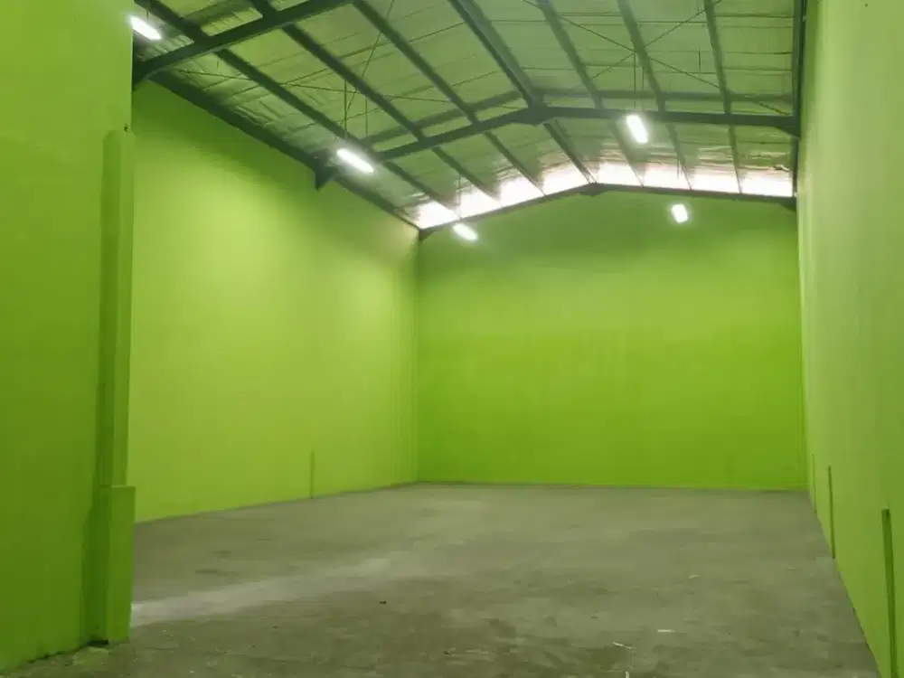 Gudang Bagus Ada Kantor Akses 40 Ft Dekat Bandara di Jurumudi