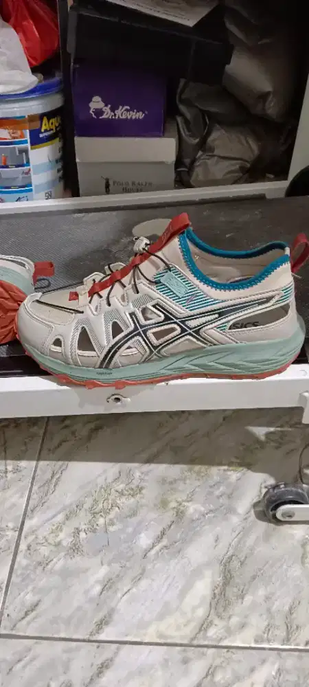 Sepatu Sandal Asics mulus lus lusss