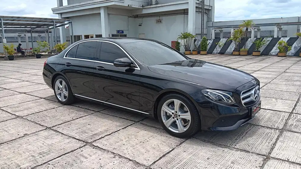 MERCY E250 2.0 AVG 2018, ISTIMEWA KM 23RB RECORD